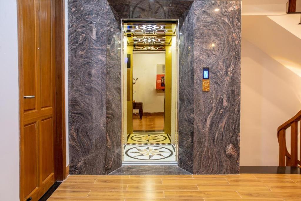 The Land Hotel & Apartment Vung Tau Exterior photo